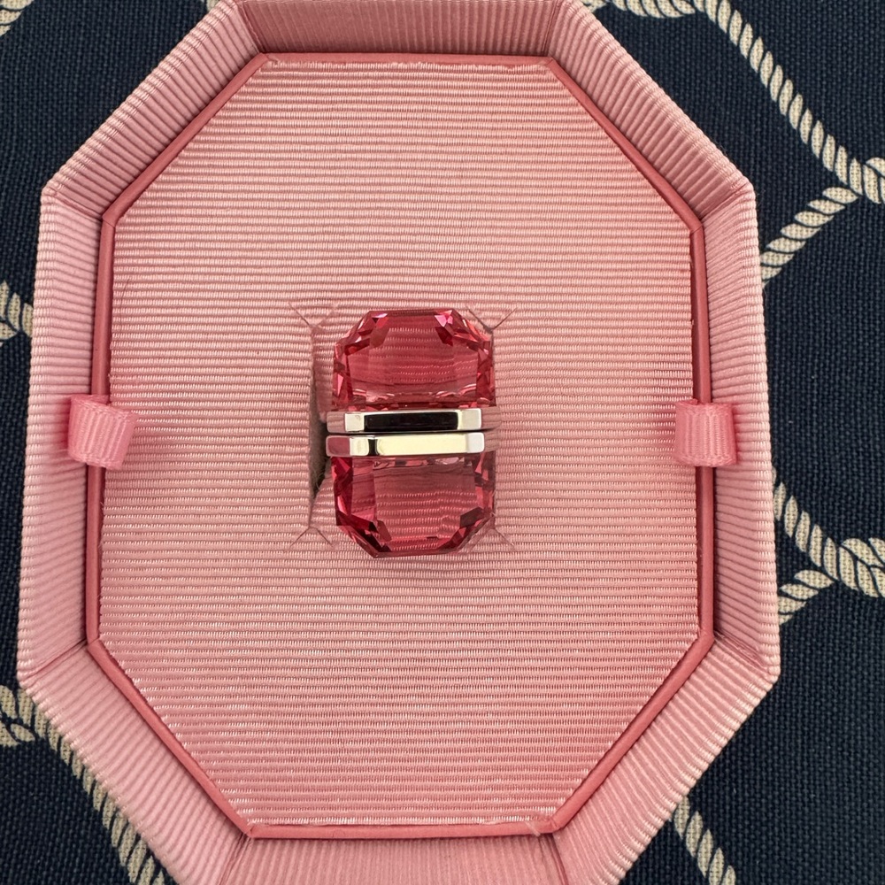 Swarovski Lucent Pink Ring 💕
